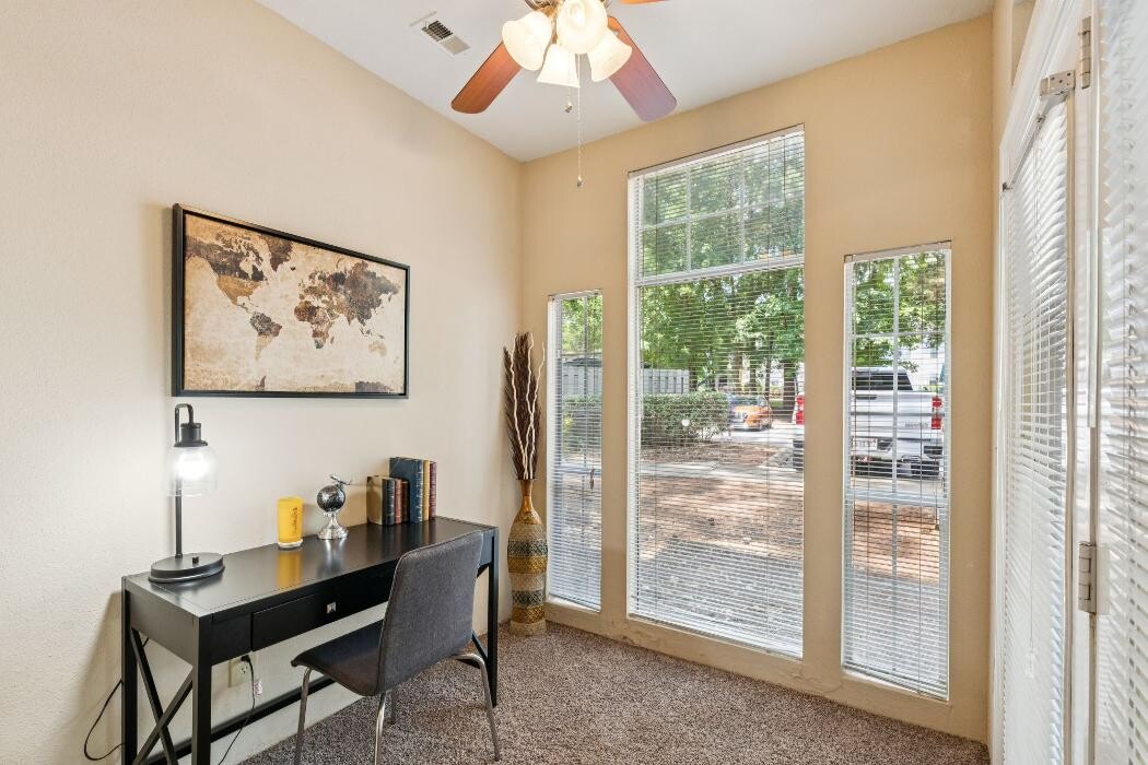 Images The Landing Apartments at Edgewater