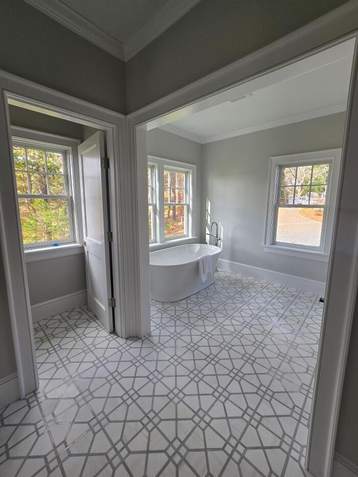 Images Leo's Painting and carpentry services
