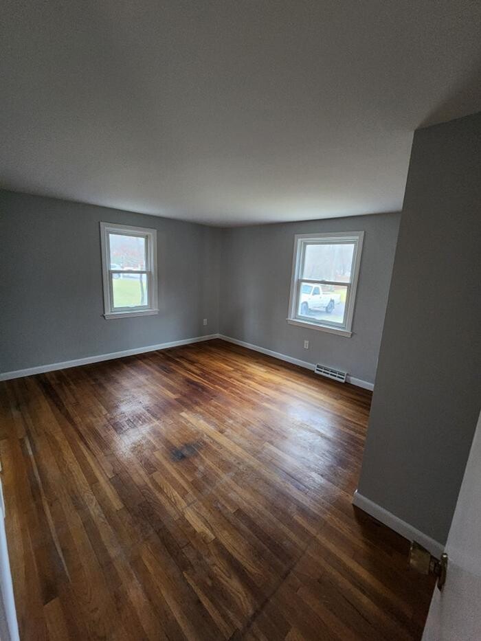 Images Leo's Painting and carpentry services