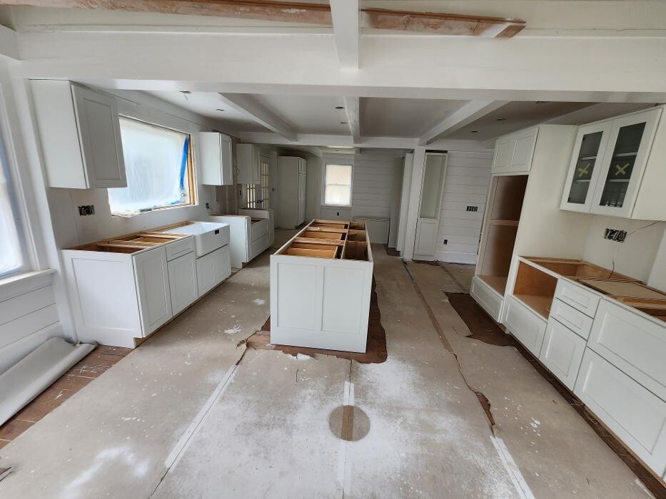 Images Leo's Painting and carpentry services