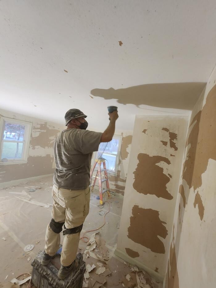 Images Leo's Painting and carpentry services