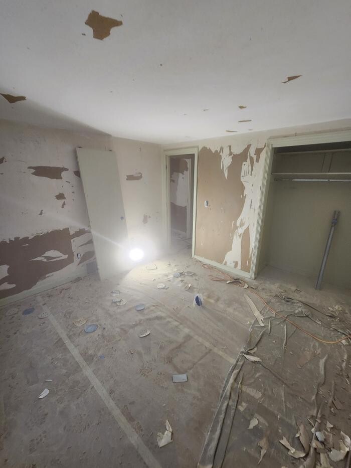 Images Leo's Painting and carpentry services