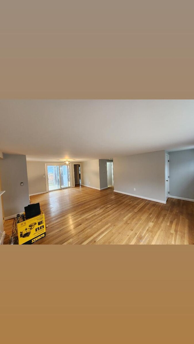 Images Leo's Painting and carpentry services