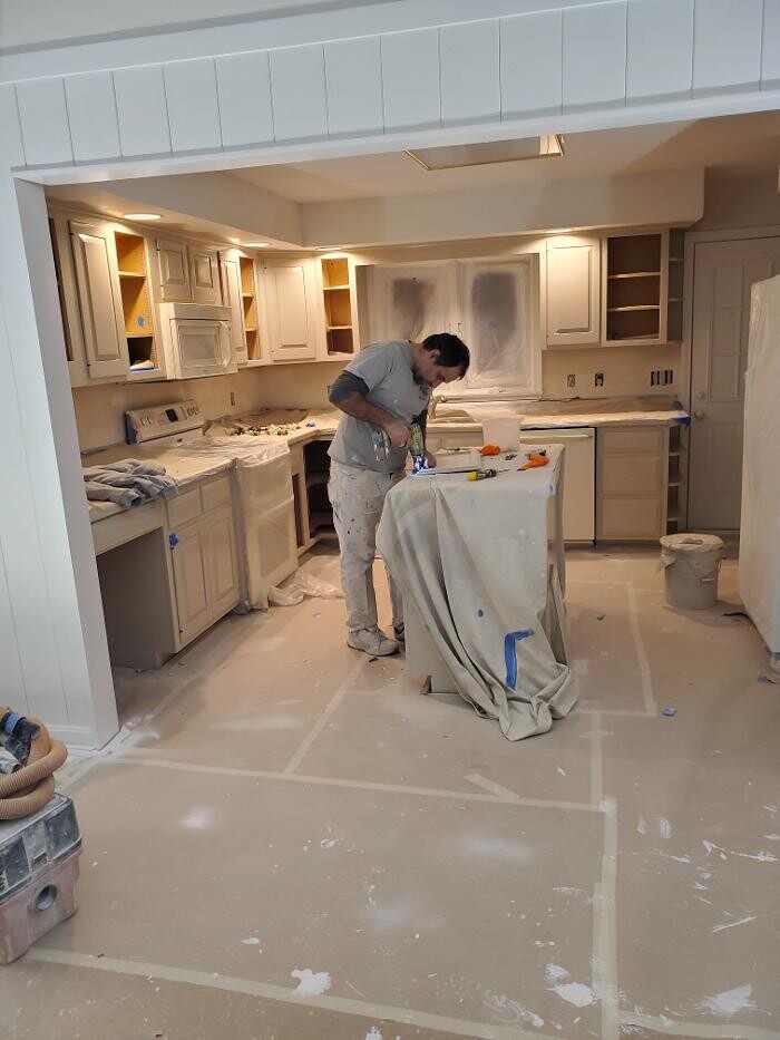 Images Leo's Painting and carpentry services