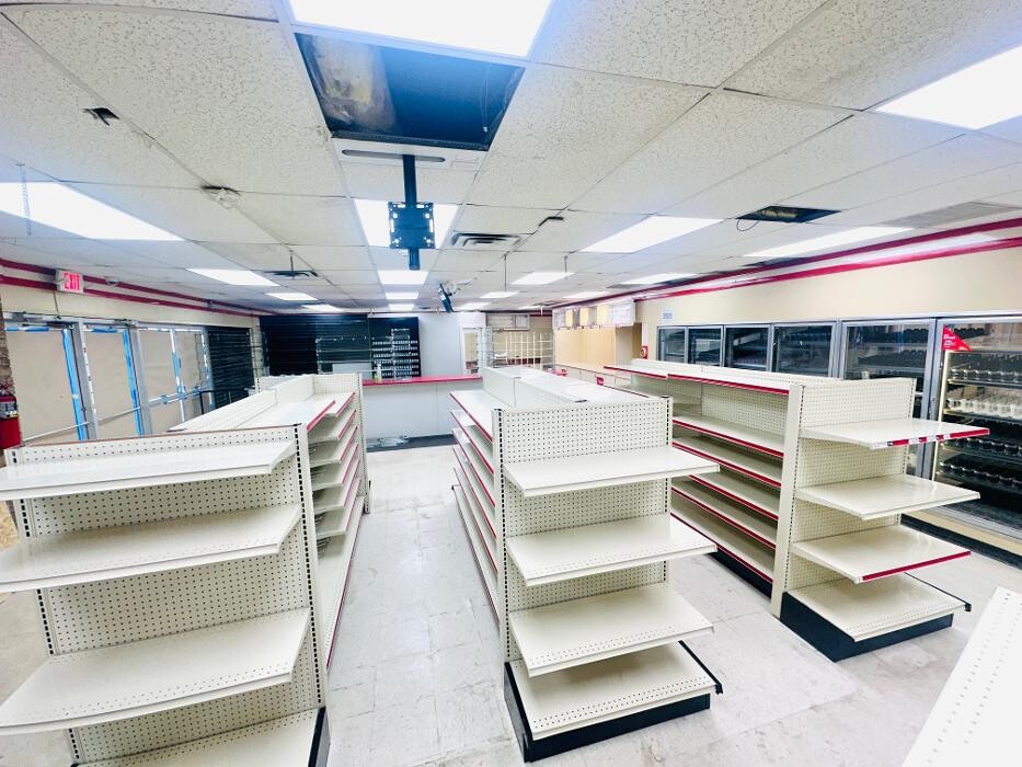 Images A&M Store Fixtures