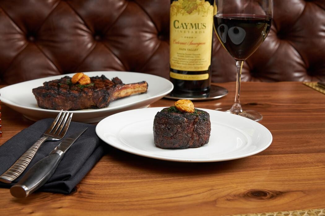 Images Oliver's Chop House & Bourbon Bar at Derby City Gaming and Hotel