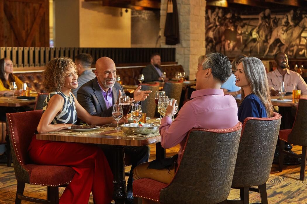 Images Oliver's Chop House & Bourbon Bar at Derby City Gaming and Hotel