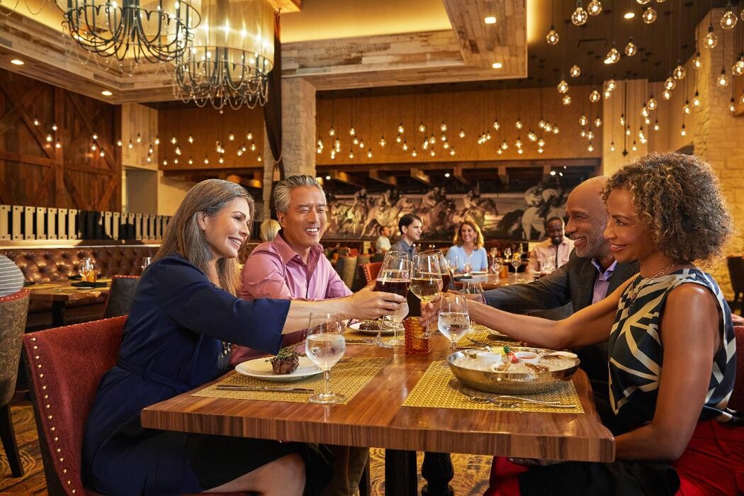 Images Oliver's Chop House & Bourbon Bar at Derby City Gaming and Hotel