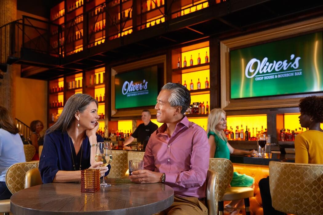 Images Oliver's Chop House & Bourbon Bar at Derby City Gaming and Hotel