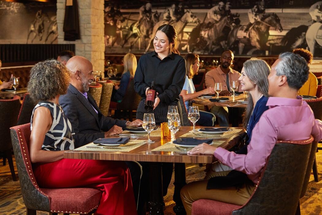 Images Oliver's Chop House & Bourbon Bar at Derby City Gaming and Hotel