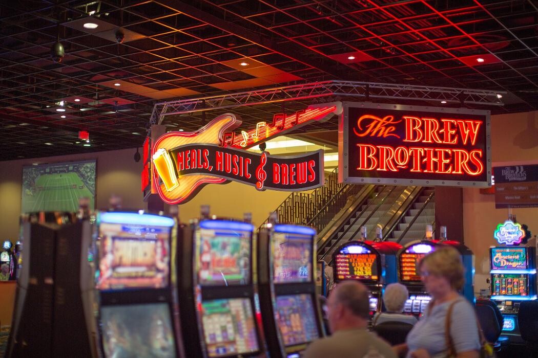 Images Churchill's Bourbon & Brew