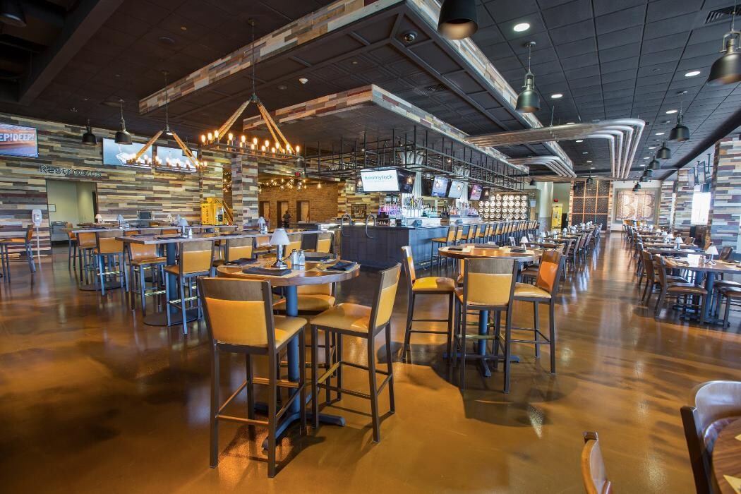 Images Churchill's Bourbon & Brew