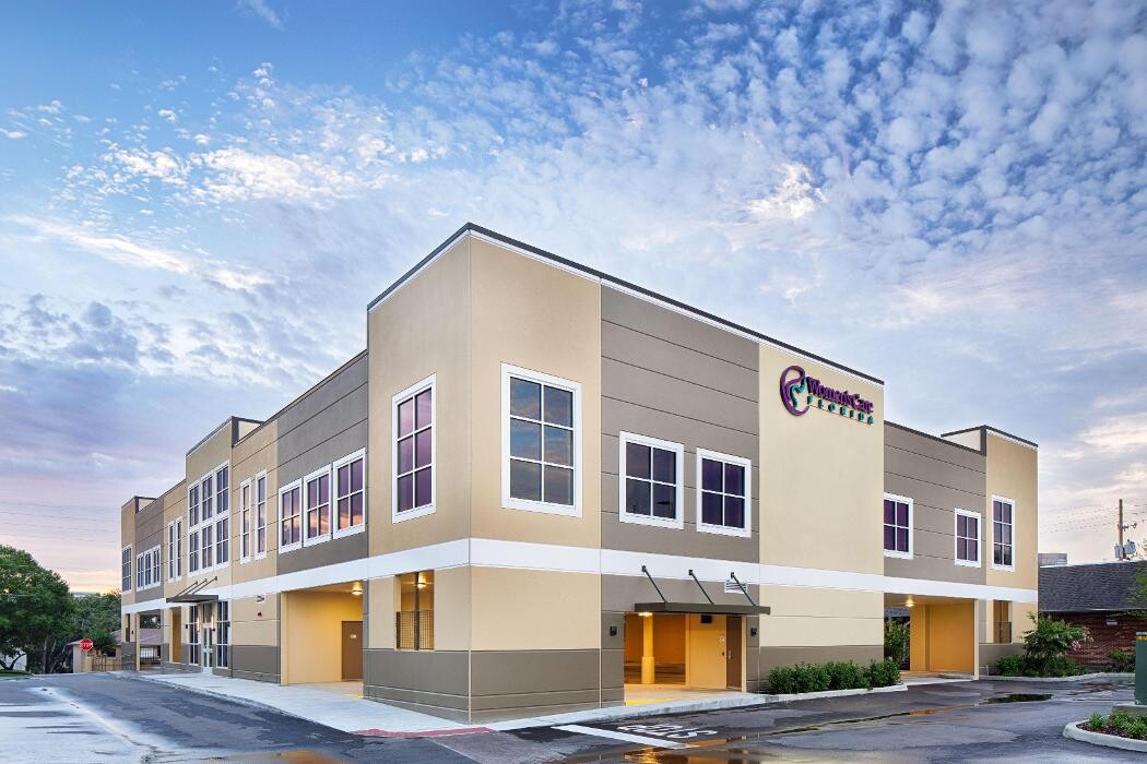 Images Sean Tarride, DO, FAOBOG