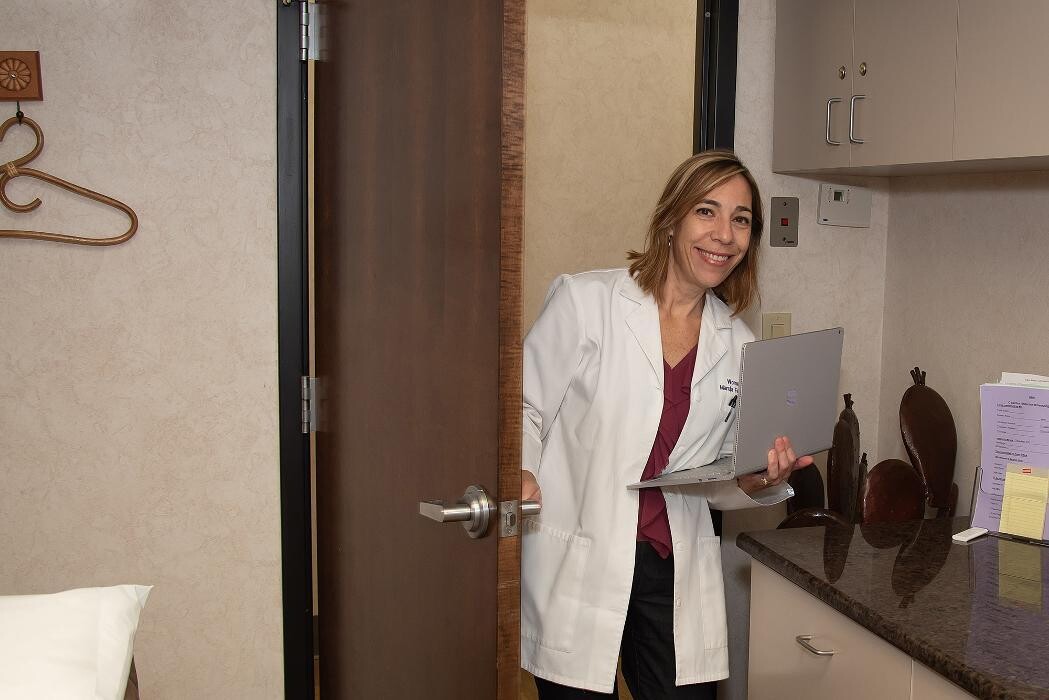 Images Maruja Fernandez-Boratti, MD, FACOG