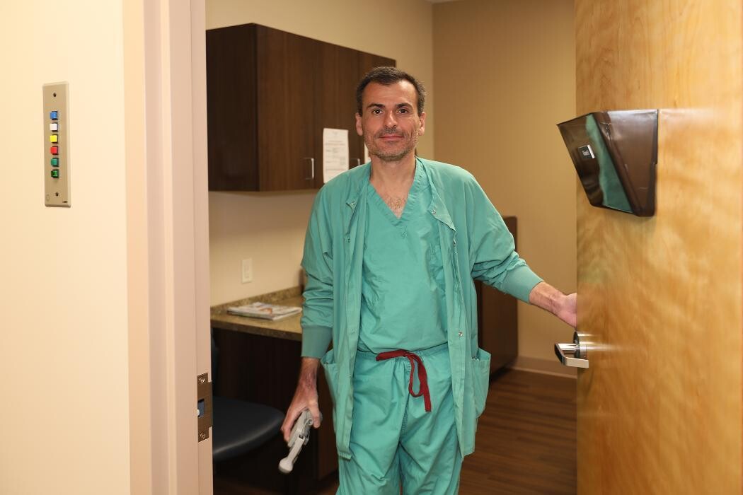 Images James E. Baron, MD