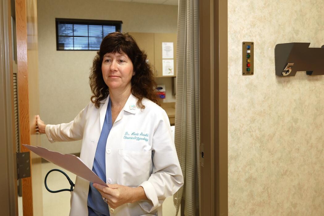 Images Heidi H. Arnold, MD