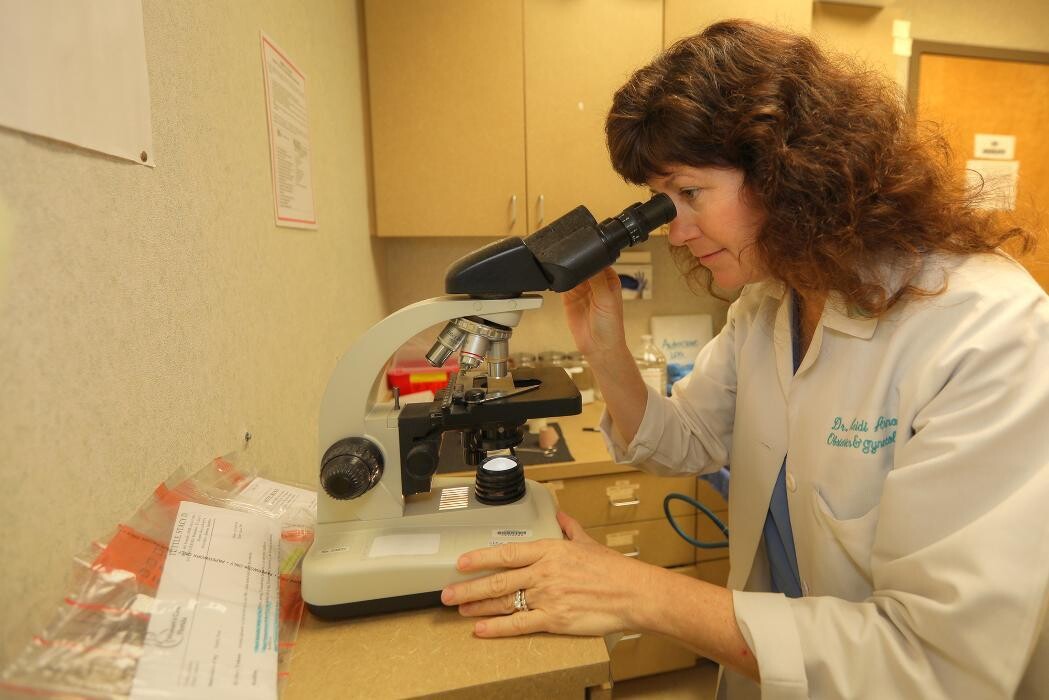 Images Heidi H. Arnold, MD
