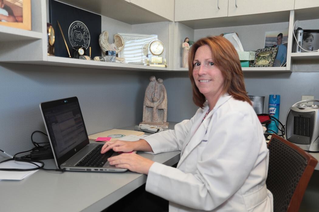 Images Deann Ryan, APRN, CNM
