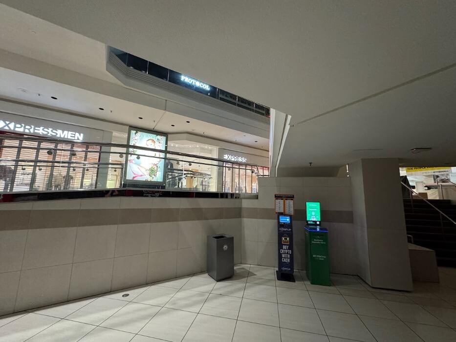 Images CoinFlip Bitcoin ATM - Woodfield Mall (Schaumburg)