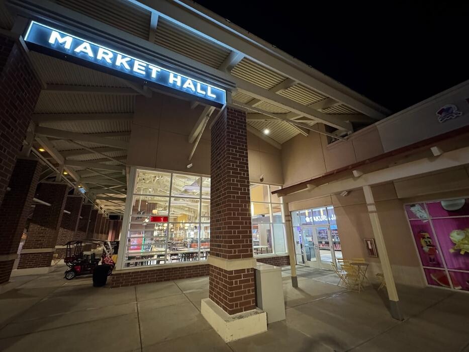 Images CoinFlip Bitcoin ATM - Chicago Premium Outlets (Aurora)