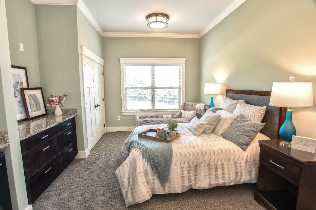 Images Dominion Senior Living of Frankfort