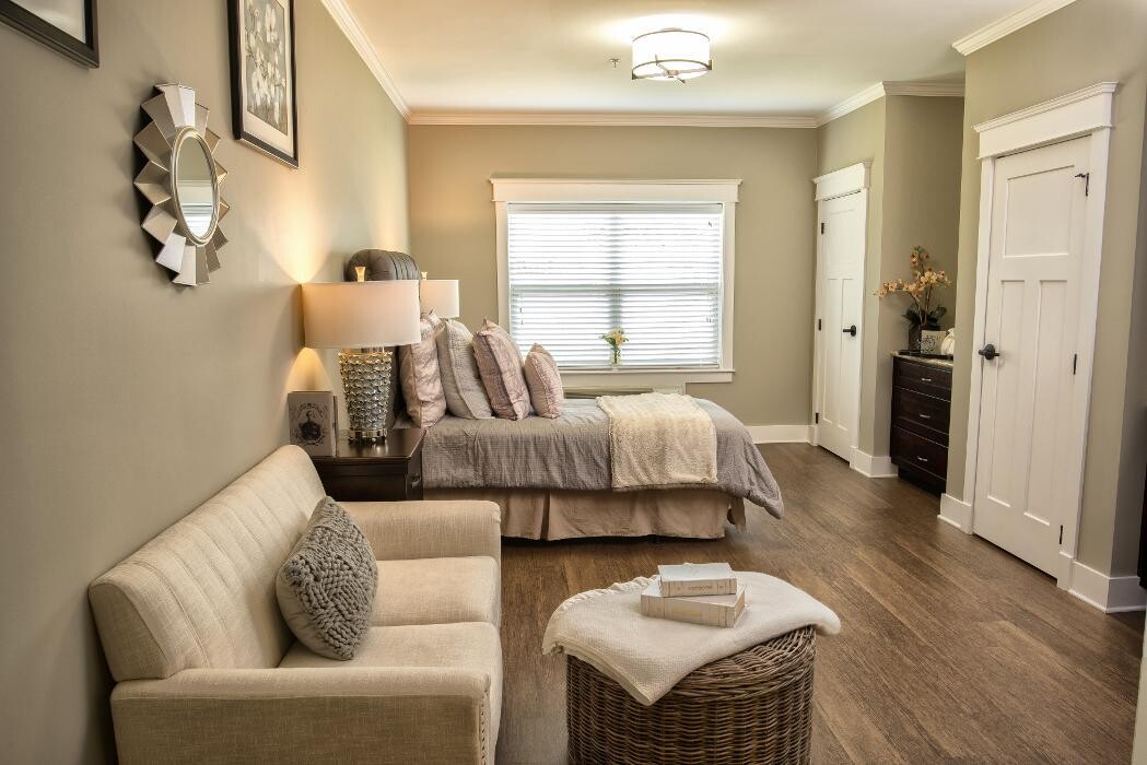 Images Dominion Senior Living of Bristol