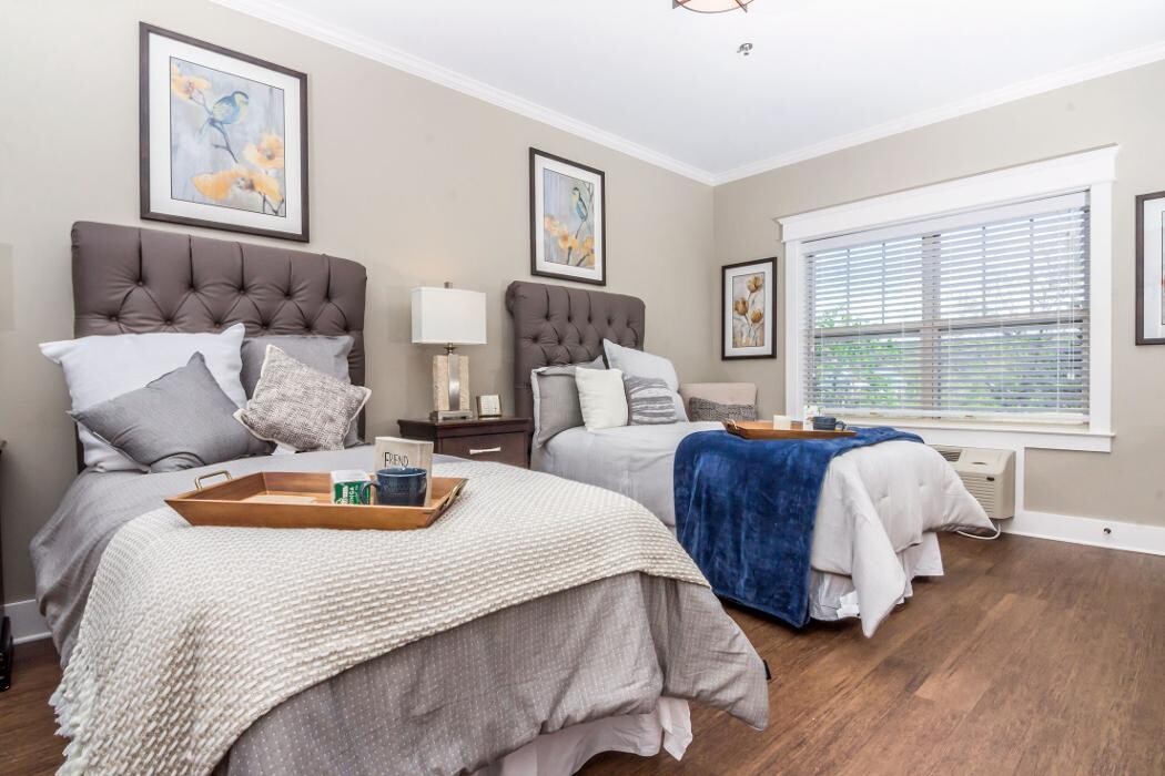 Images Dominion Senior Living of Bristol