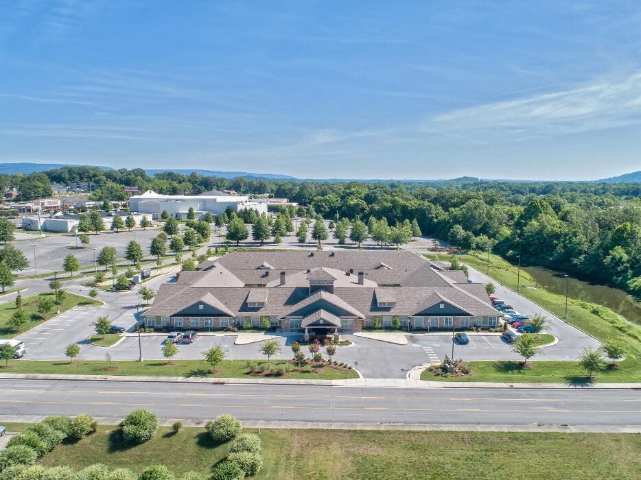 Images Dominion Senior Living of Hixson