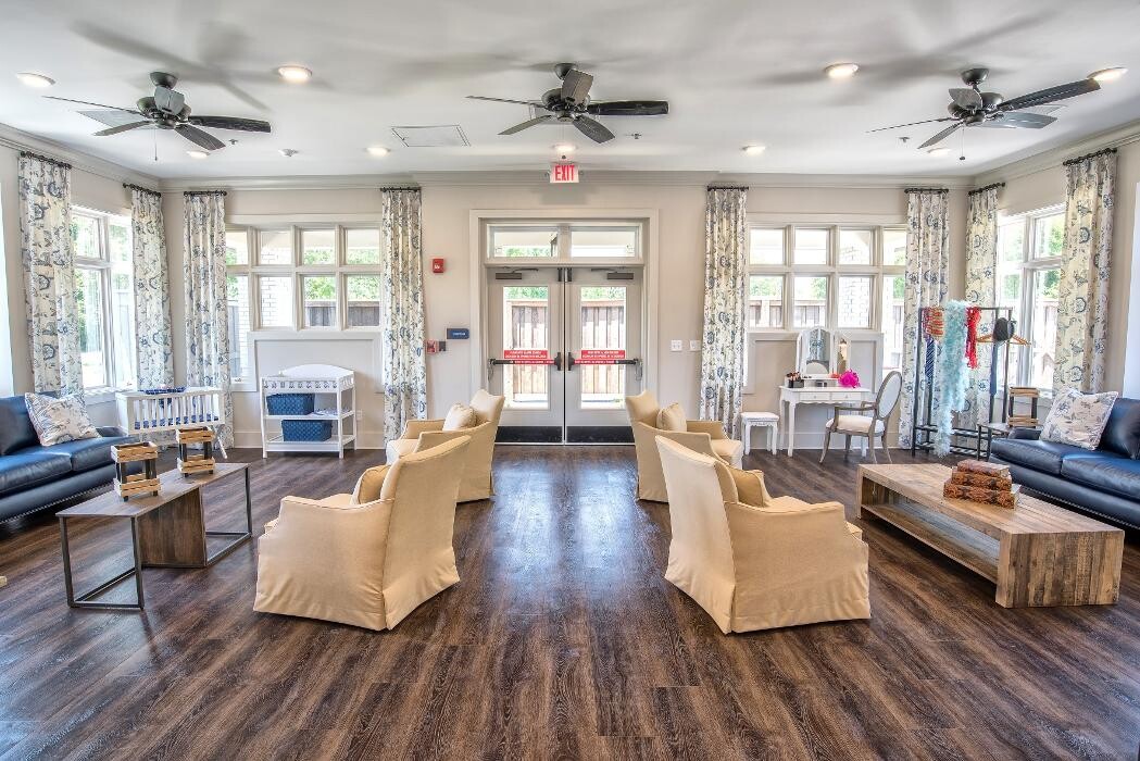 Images Dominion Senior Living of Louisville