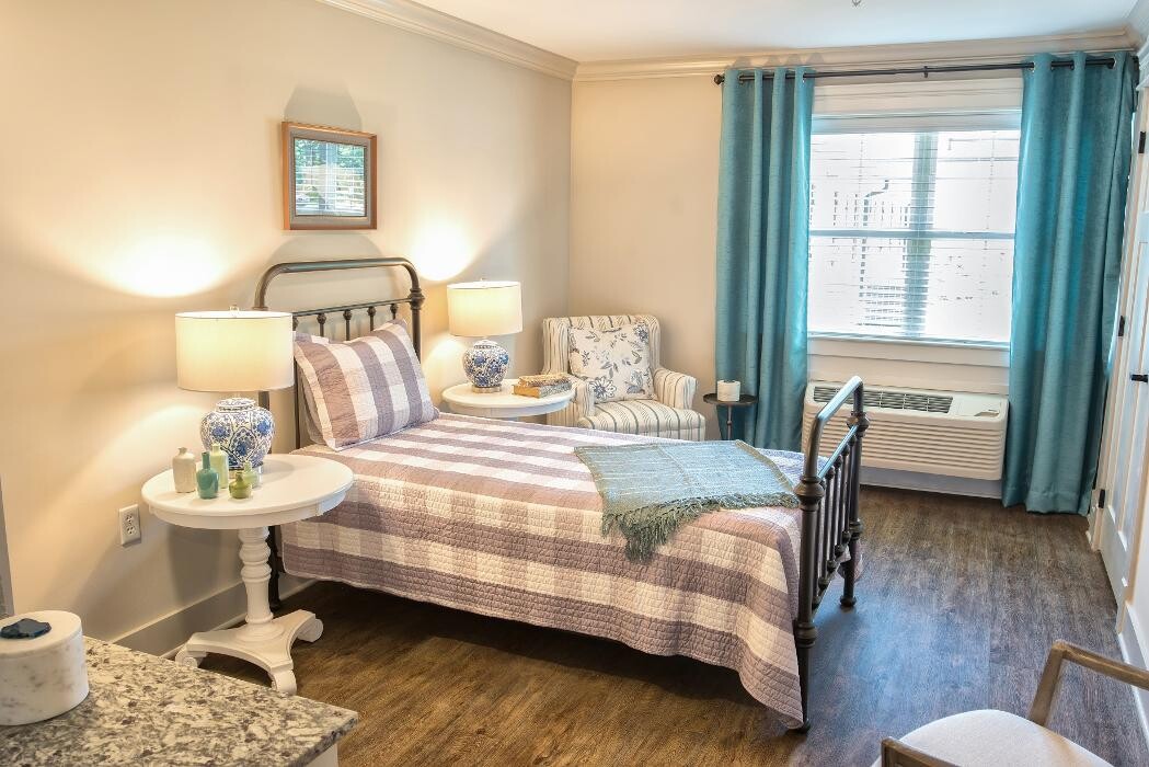 Images Dominion Senior Living of Louisville