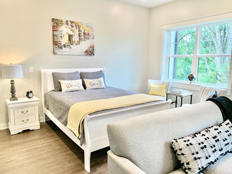 Images Everlan of Louisville