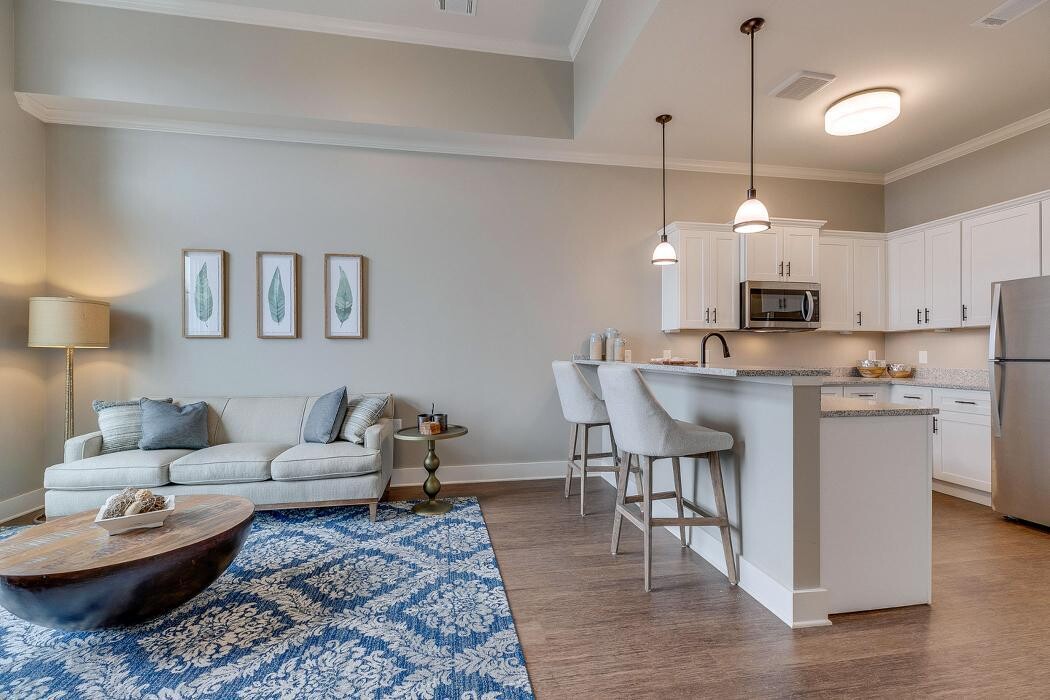 Images Everlan of Louisville