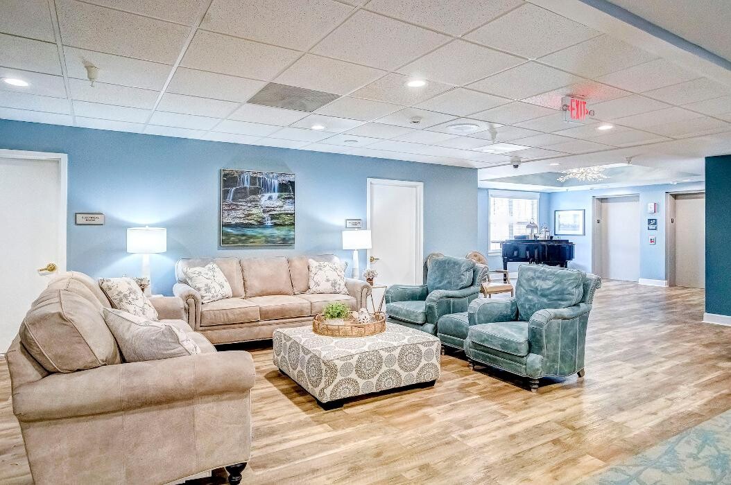 Images Legacy Village of Hendersonville