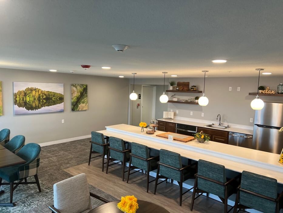 Images Renaissance Senior Living of Hilldale