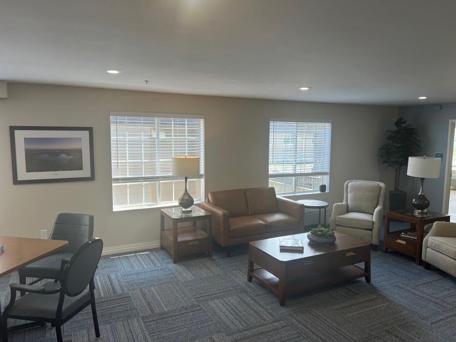 Images Main Street Senior Living of Oregon