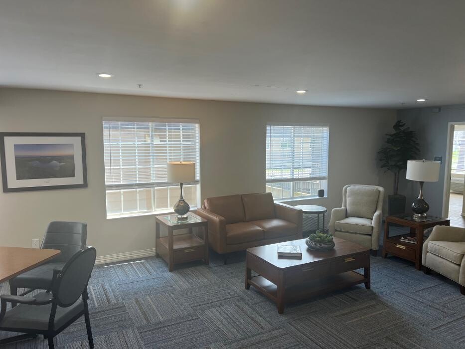 Images Main Street Senior Living of Oregon