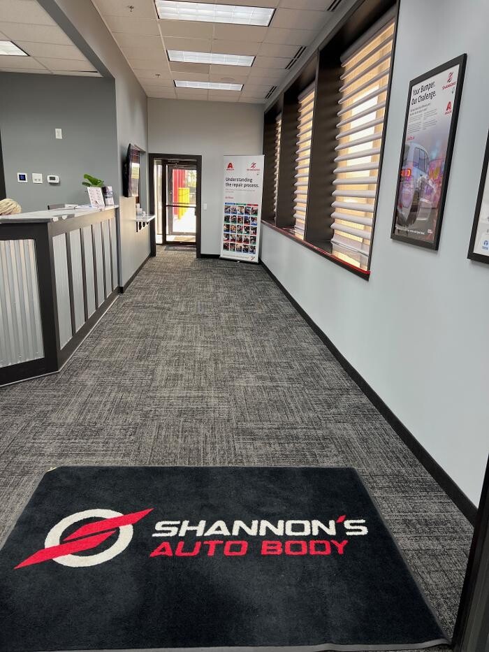 Images SHANNON'S AUTO BODY INC