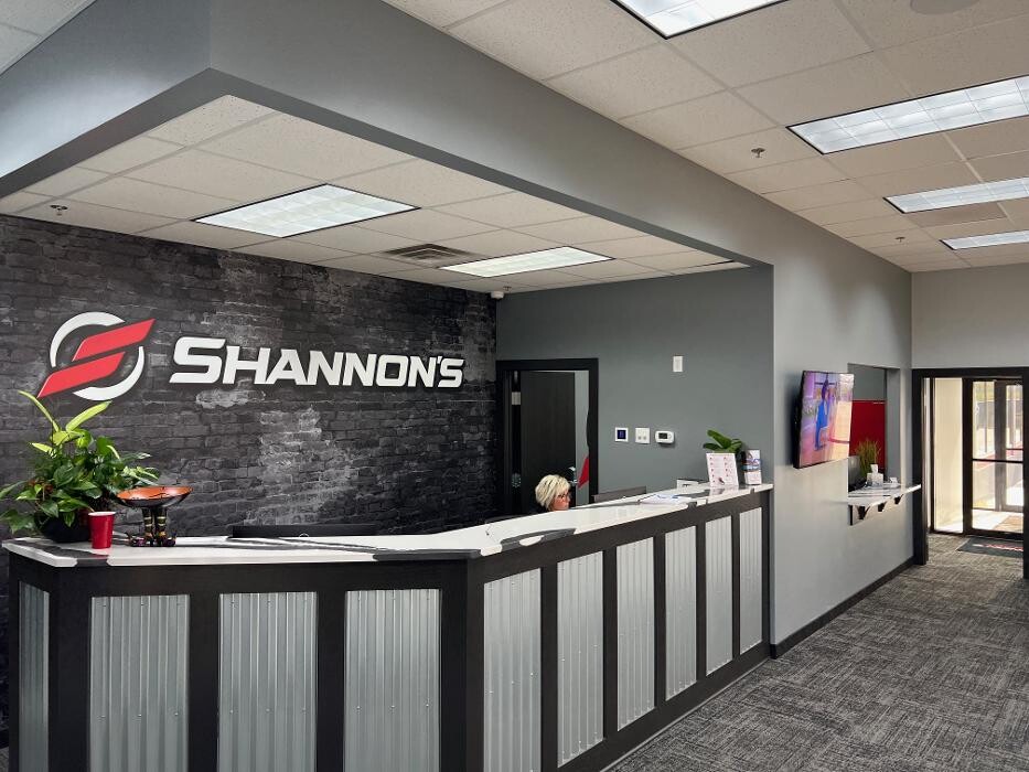 Images SHANNON'S AUTO BODY INC