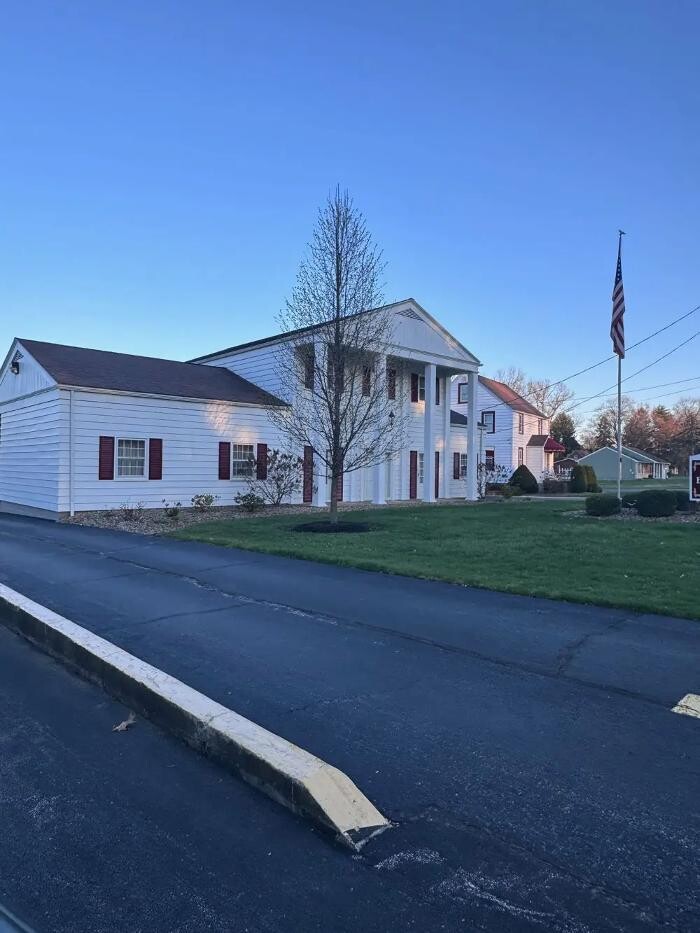 Images Staton-Borowski Funeral Home and Cremation Services