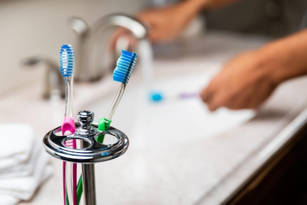 Images Garmen Dental Emergencies and Smiles