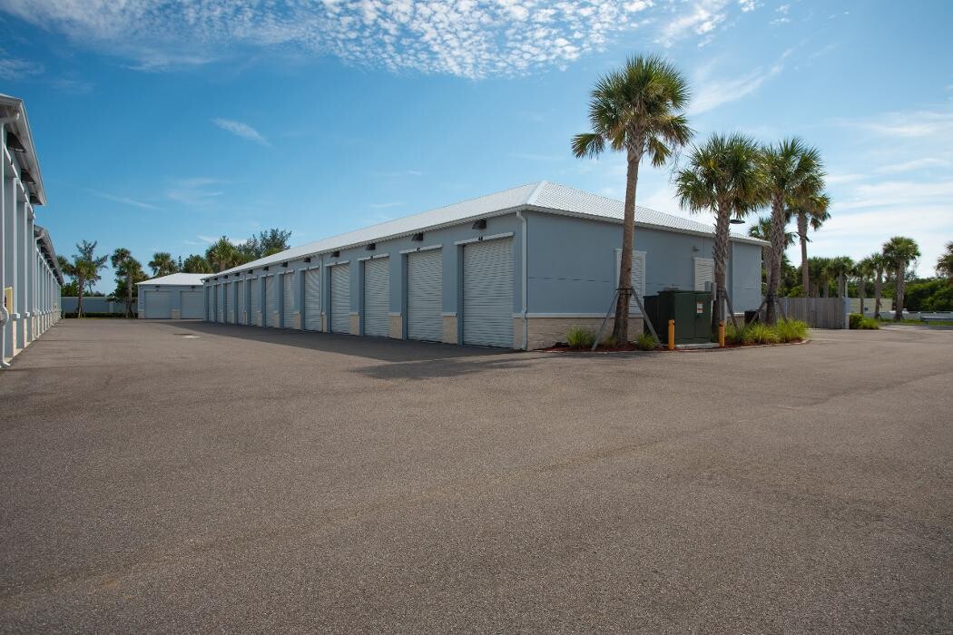 Images Superior Storage - Jensen Beach