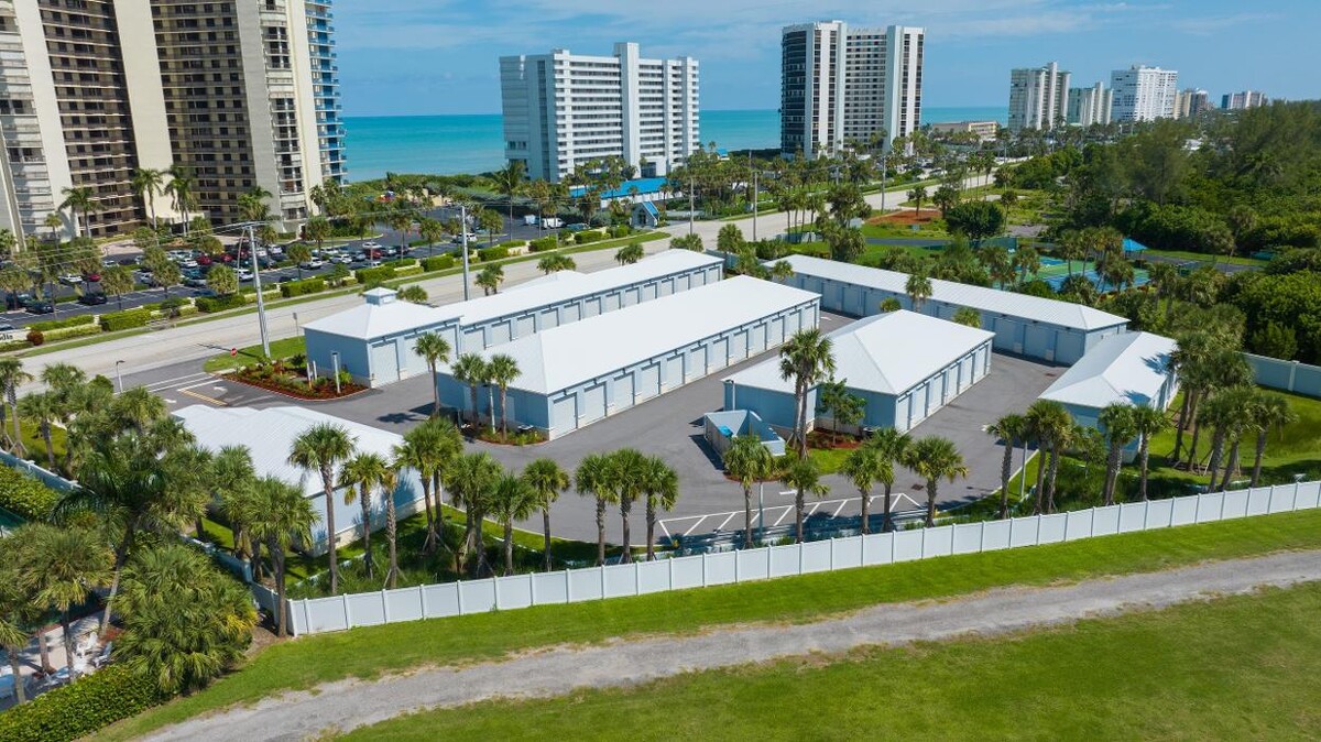 Images Superior Storage - Jensen Beach