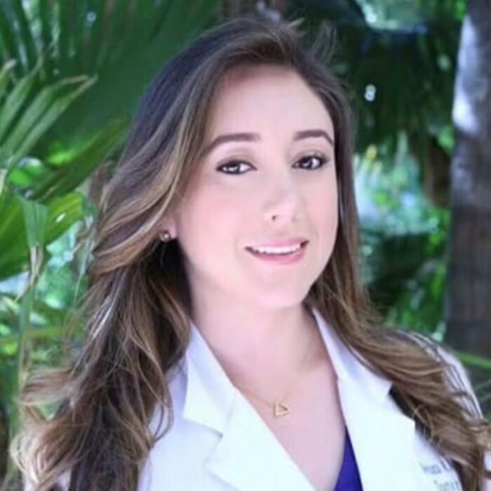 Viviana Martinez, AuD Logo