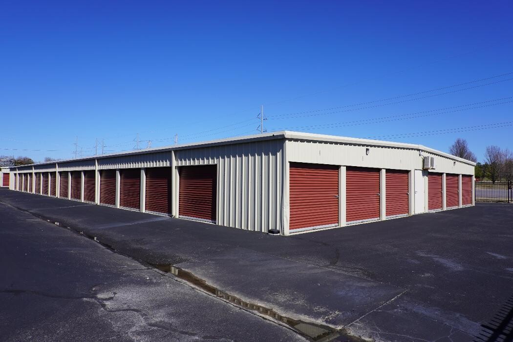 Images Superior Storage - Joyce Blvd