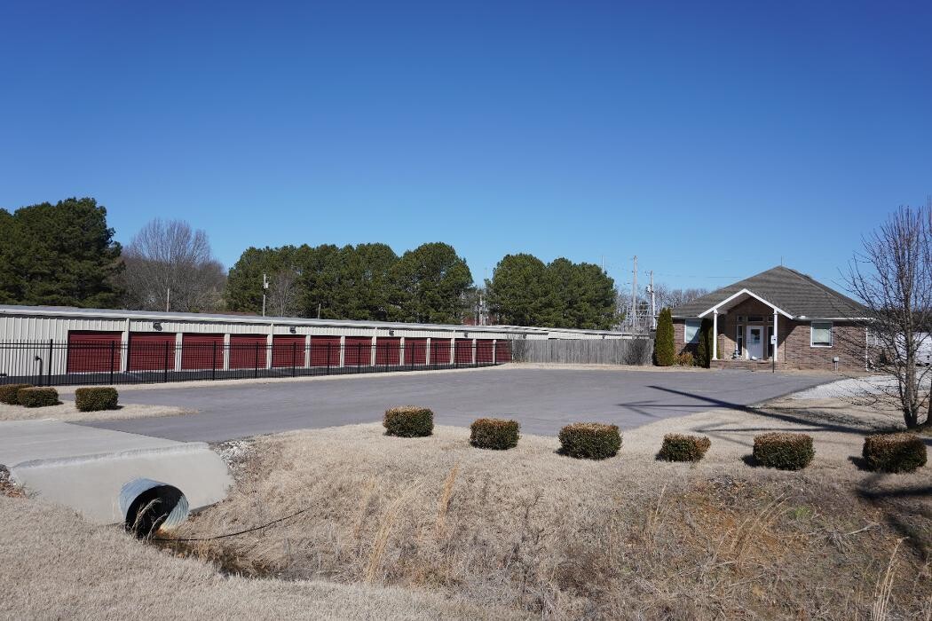 Images Superior Storage - Joyce Blvd