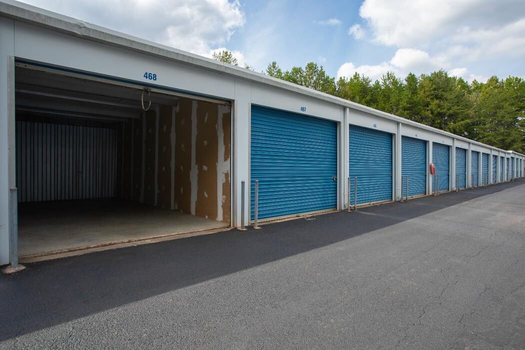 Images Superior Storage - Stutts Road