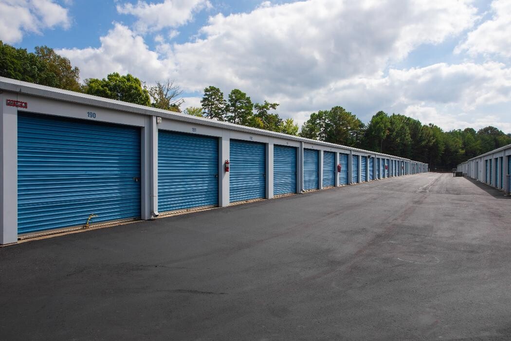 Images Superior Storage - Stutts Road