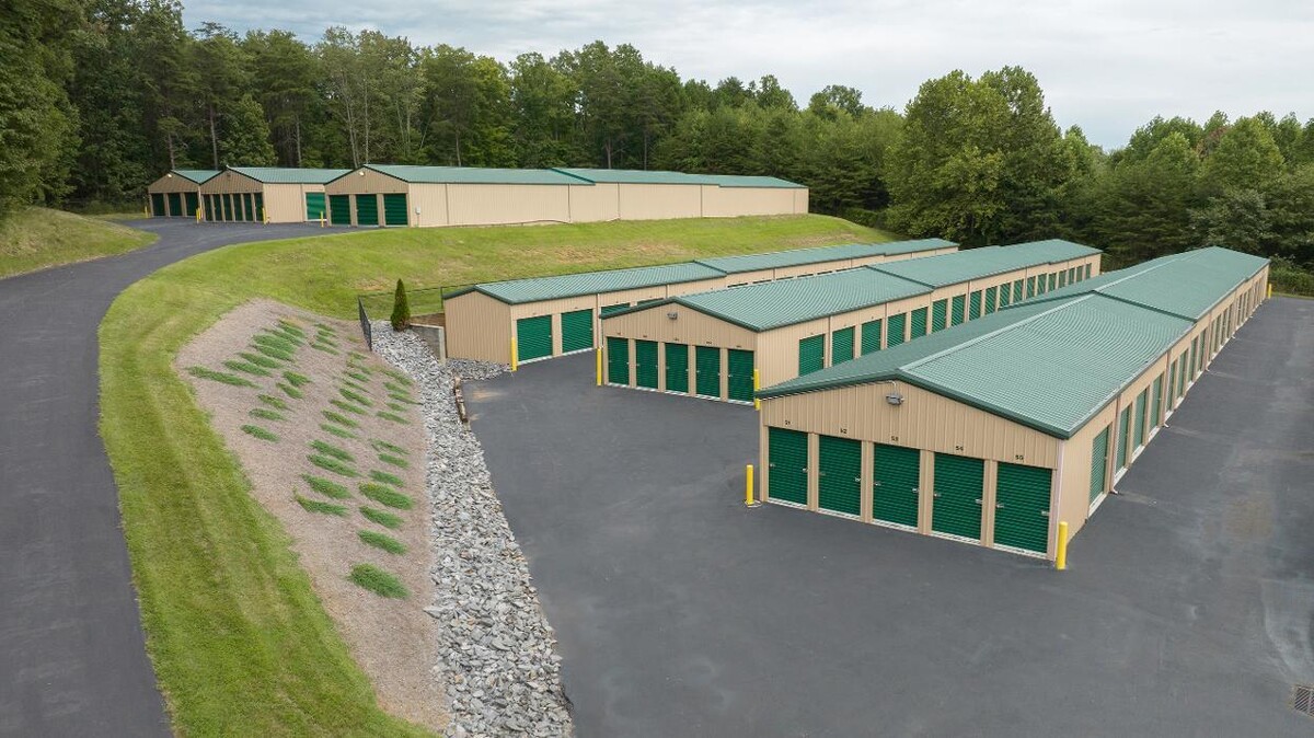 Images Superior Storage - Elkin