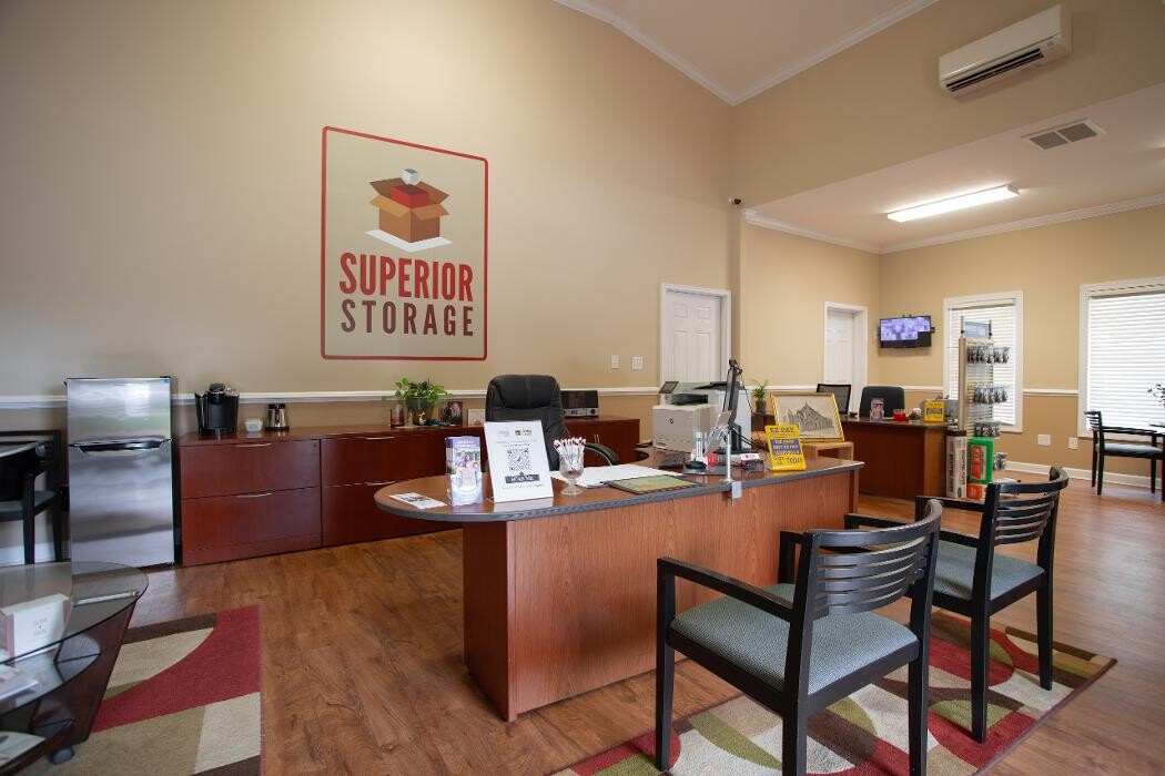 Images Superior Storage - Elkin