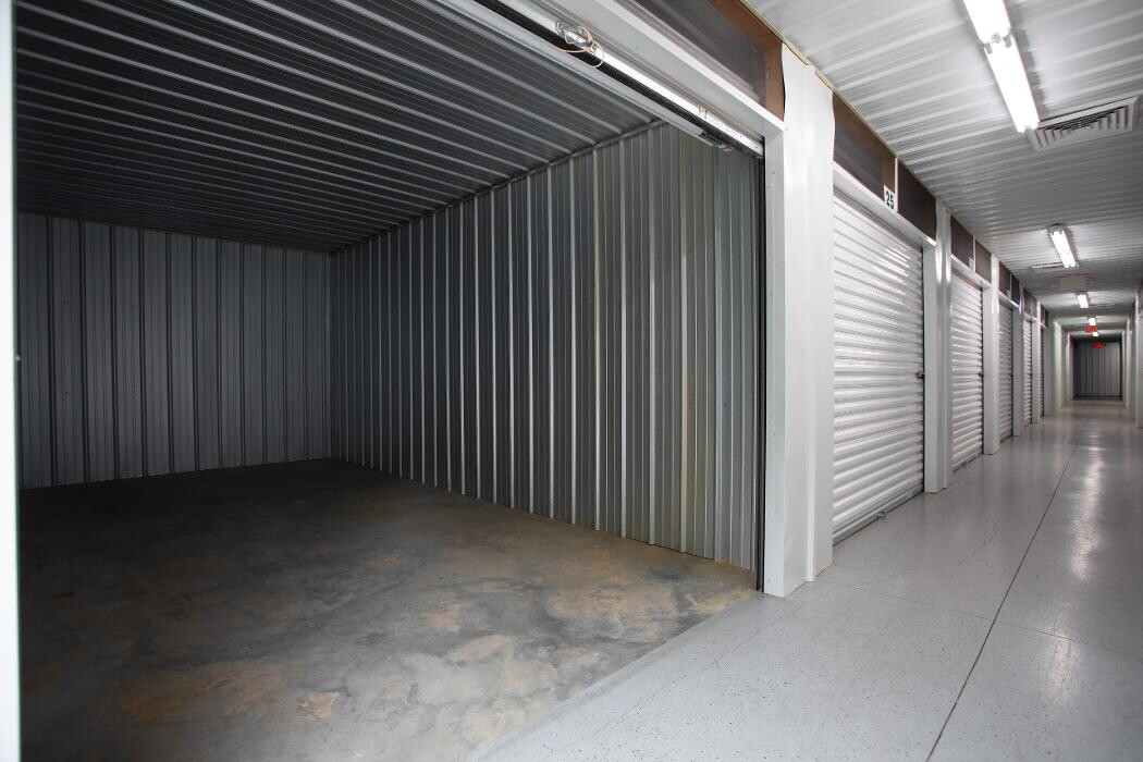 Images Superior Storage - Elkin